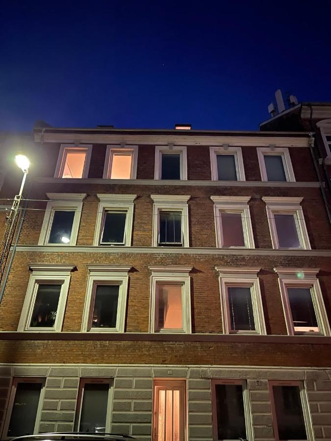 Scandinavian Apartment Hotel - Lunden 1 - Central 3 Bedroom Apartment On Two Floors Horsens Bagian luar foto
