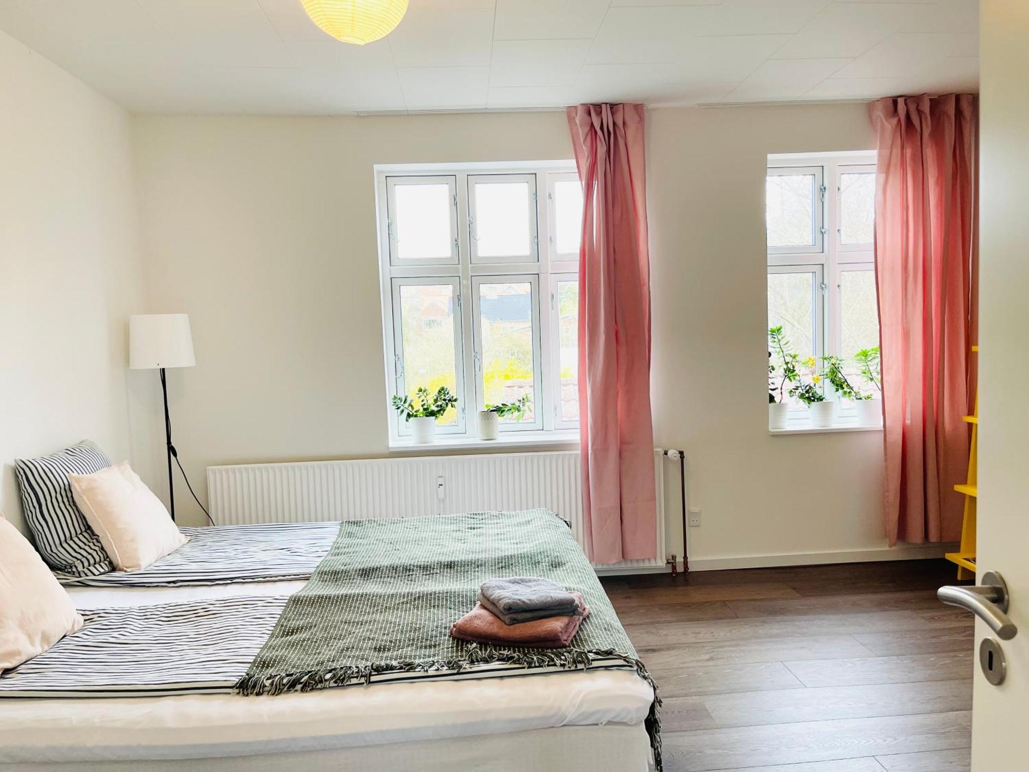 Scandinavian Apartment Hotel - Lunden 1 - Central 3 Bedroom Apartment On Two Floors Horsens Bagian luar foto